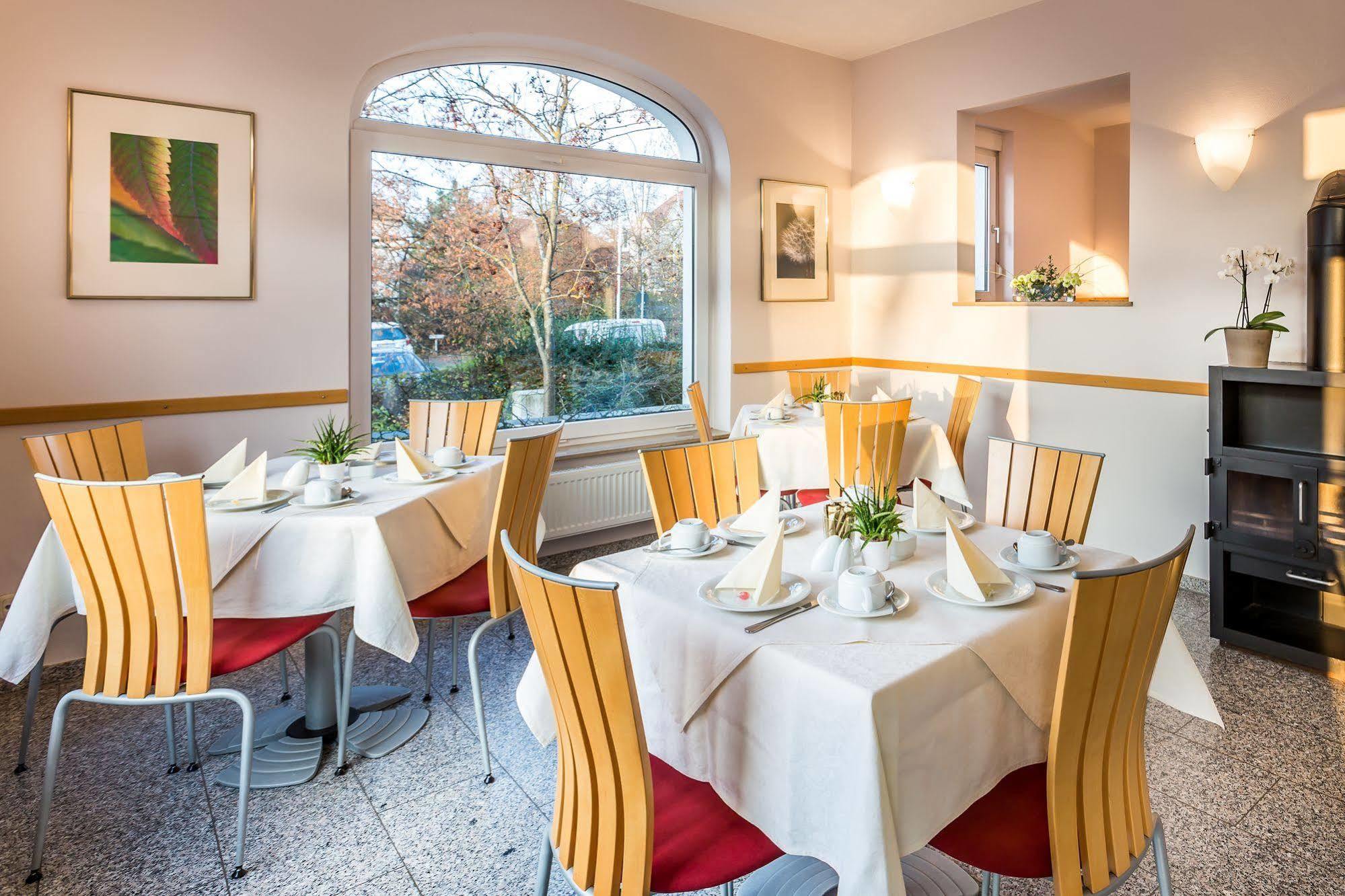 Hotel Am Rokokogarten Veitshöchheim Dış mekan fotoğraf